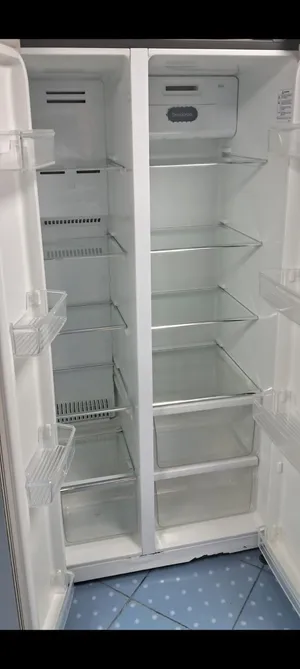للبيع أثاث بيت بحالة ممتازة