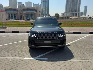 Range Rover Vogue HSE P520 V8 – Under Warranty – 54,000 KM – GCC