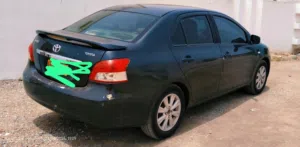 تويوتا يارس للبيع، نطيف بدون حوادث