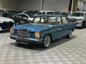 MERCEDES-BENZ E250 CLASSIC