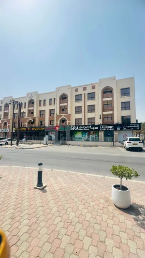 محل للبيع بعائد استثماري 11% – مجمع مزايا الفريد فى الموالح الجنوبيه