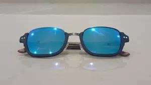 للبيع نظارة Eight