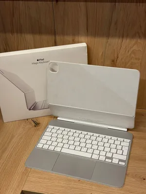 Magic Keyboard 13-inch M4/ M5