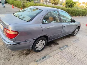 نيسان صني فابريكا دواخل 2002