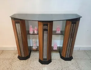 طاولة زجاج قوية وجميلة للبيع