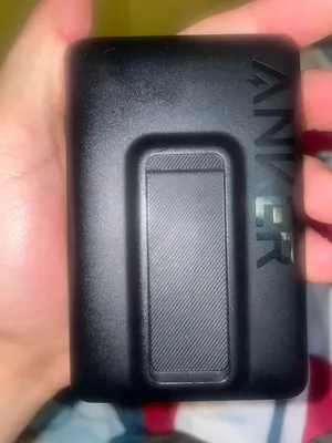 باور بانك anker اصلي 10 الاف امبير 7.5 واط لون اسود شغال مية بالمية بشحن بشاحن تايب سي