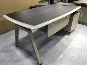 مكاتب موردن مختصون في تجهيز الشركات والموسسات من اثاثات حديثه وفخمه وتشطيب مواقع الشركات من البدايه.