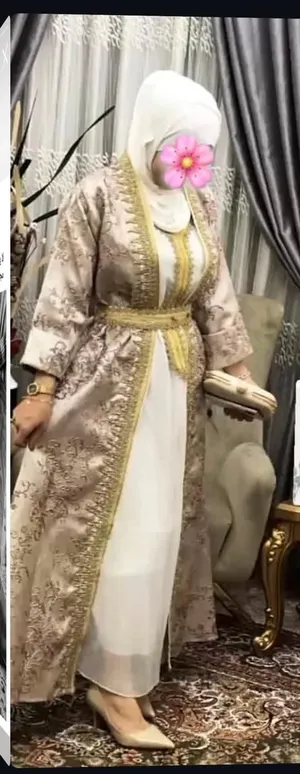 قفطان ملبوس مره واحده