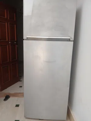 تلاجه مستعمله للبيع شغاله تلج أمره عشره على عشره