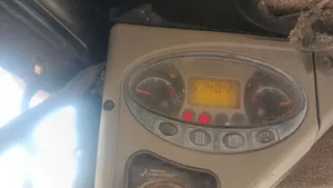 بوبكات موديل 2010 للبيع جده حي ذهبنا
