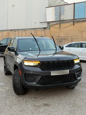 جيب كراند شيروكي Laredo 4×4 موديل2024 بحاله ممتازه