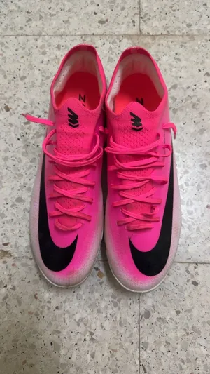 Soulier tout terrain  Nike Mercurial Vapor 17 original Pointure 43
