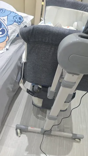 أدوات منزل للبيع كا مل أغراض غرقة نوم 70الثلاجة 50 البراد 70المكيف 10 تخت بيبي هزاز 40 ستخدام 3شهور