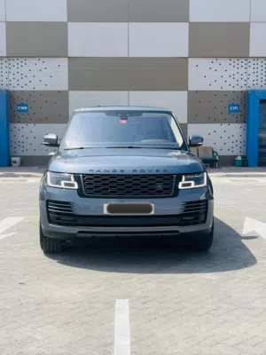 Land Rover Vogue V6, GCC specs, 2019 model, in excellent condition.