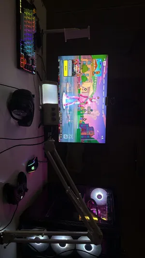 للبيع بي سي معا ماوس و كيبورد معا شاشه معا ماوسين و كيبوردين و مايك خارجي