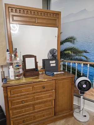 تسريحه مع مرايه بخاله جيده جدا