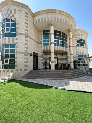 مجمع في محمد بن زايد للبيع