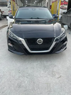 Used Nissan Altima in Dhofar