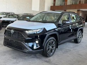 2025 TOYOTA RAV4 XLE هايبرد مواصفات خاصه