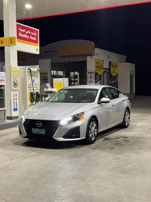 Used Nissan Altima in Al Batinah