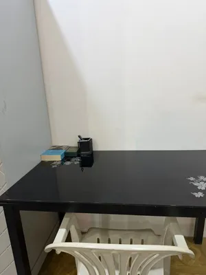 طاولة مكتبية