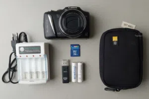 كاميرا كانون Canon Powershot SX130is حجمها مناسب وما تشكل اي حمل عليك
