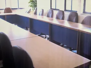 مستلزمات قاعة تدريبية