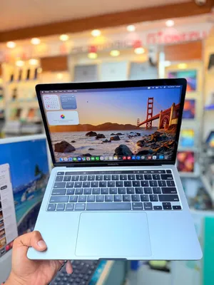 Apple MacBook Pro M2 13-inch 256GB 8GB RAM clean good condition