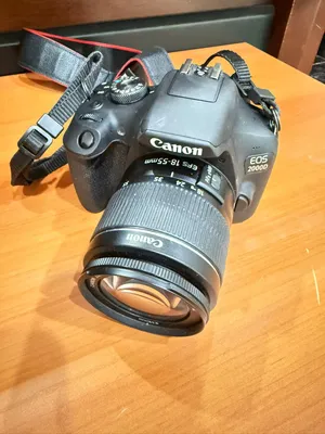 للبيع كاميرا كانون Canon EOS 2000D