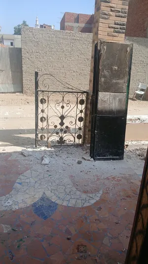 رواكد وحديد ومستعمل