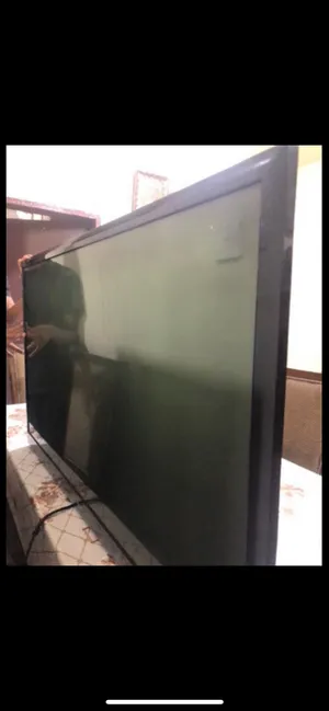 شاشه lg مستعمله بحاله جيده فيها مشكله في عرض الشاشه السعر 120