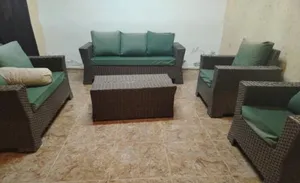 طقم راتان تفصيل 7 مقاعد مع طاوله الخشب نظيف وثقيل الفرش ضد المي/في مجال بالسعر