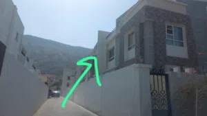 توين فيلا للبيع في بوشر حي البيضاء 5 غرف نوم مع الملحقات لكل فيلا ..