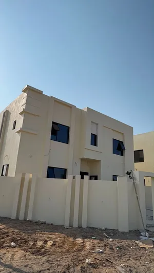 فله جديده بموقع ممتاز جدا وشوارع مرصوفه وجميع الخدمات