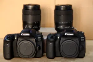 متوفر كاميرات وعدسات   كانون 80d  750d  1200d 4000d