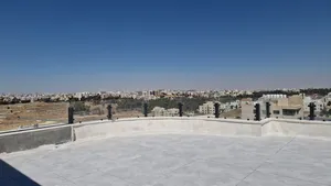 شقة فاخرة طابقية للبيع في الحويطي
