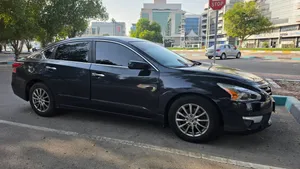 2015 Nissan Altima for sale, excellent condition, needs nothing. Full year registration.