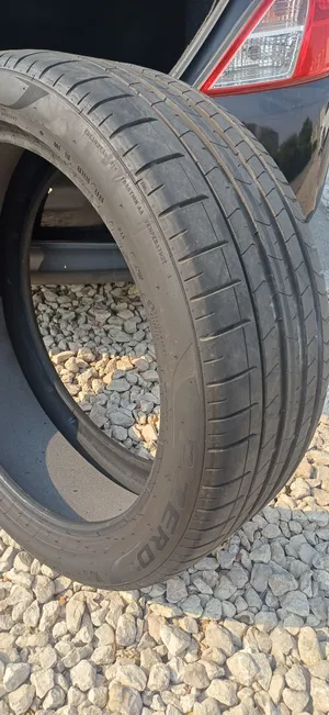 Mercedes GLS 600 front tyre very good condition only used few time