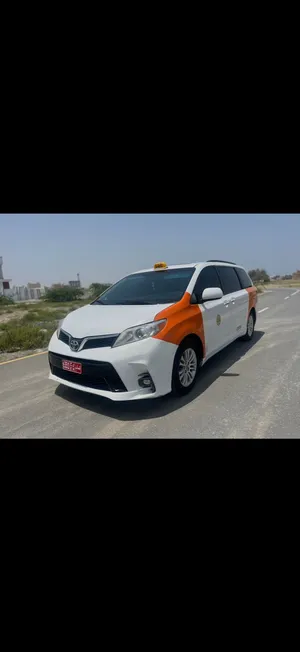 Used Toyota Sienna in Al Batinah
