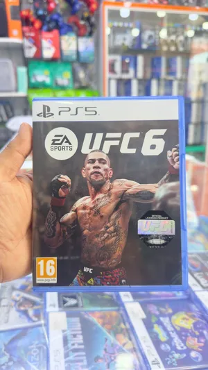 PS5 UFC 6 USED NEAT AND CLEAN