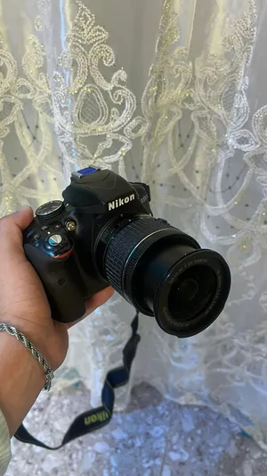 كاميرا نيكون d3300 نضيفه جداً واستعمال قليل جداً