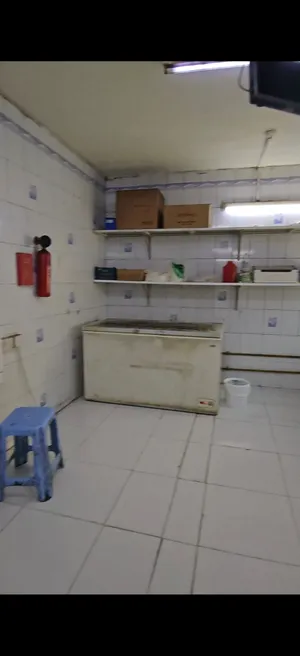 مقهى بكامل معداته للبيع