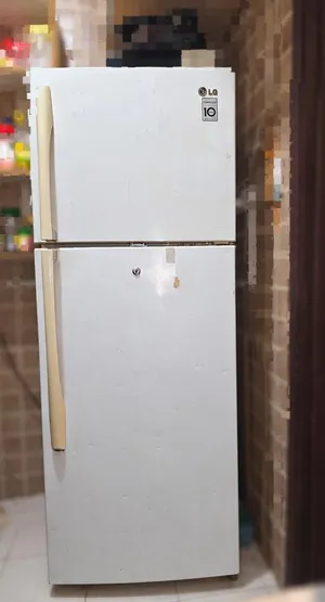 LG Refrigerator for sale Mangaf Block 4 (AVAILABLE by OCTOBER 22)