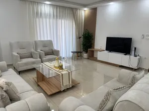 شقة فاخرة مفروشة في ارقى احياء خلدا