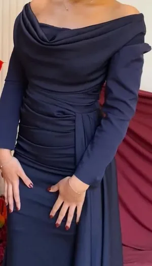 فساتين اتلبسوا مره واحدة