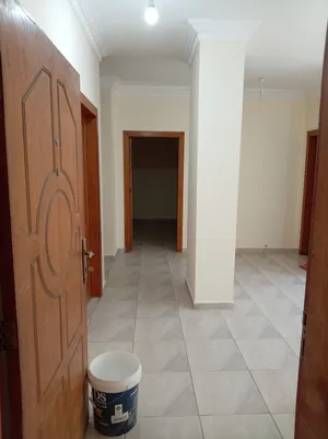 شقه للايجار بجانب مسجد الهدى