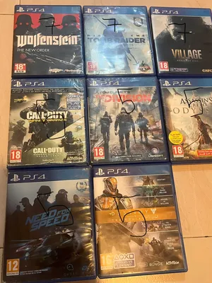 Ps4 discs with cover in excellent condition.