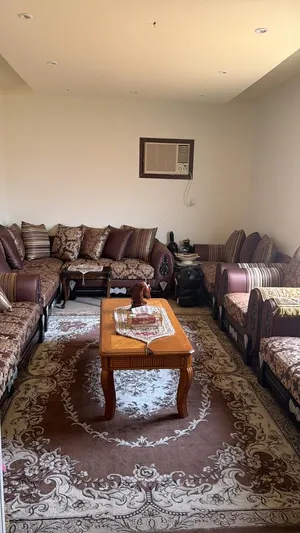 كنب شبه جديد