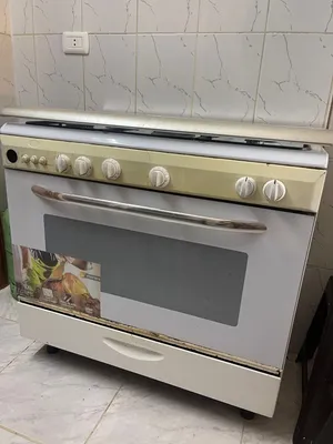 غاز لون ابيض بحاله جيده