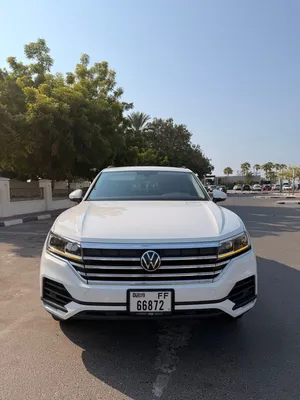 2025 VOLKSWAGEN TOUAREG - LOW MILAGE NEW CONDITION